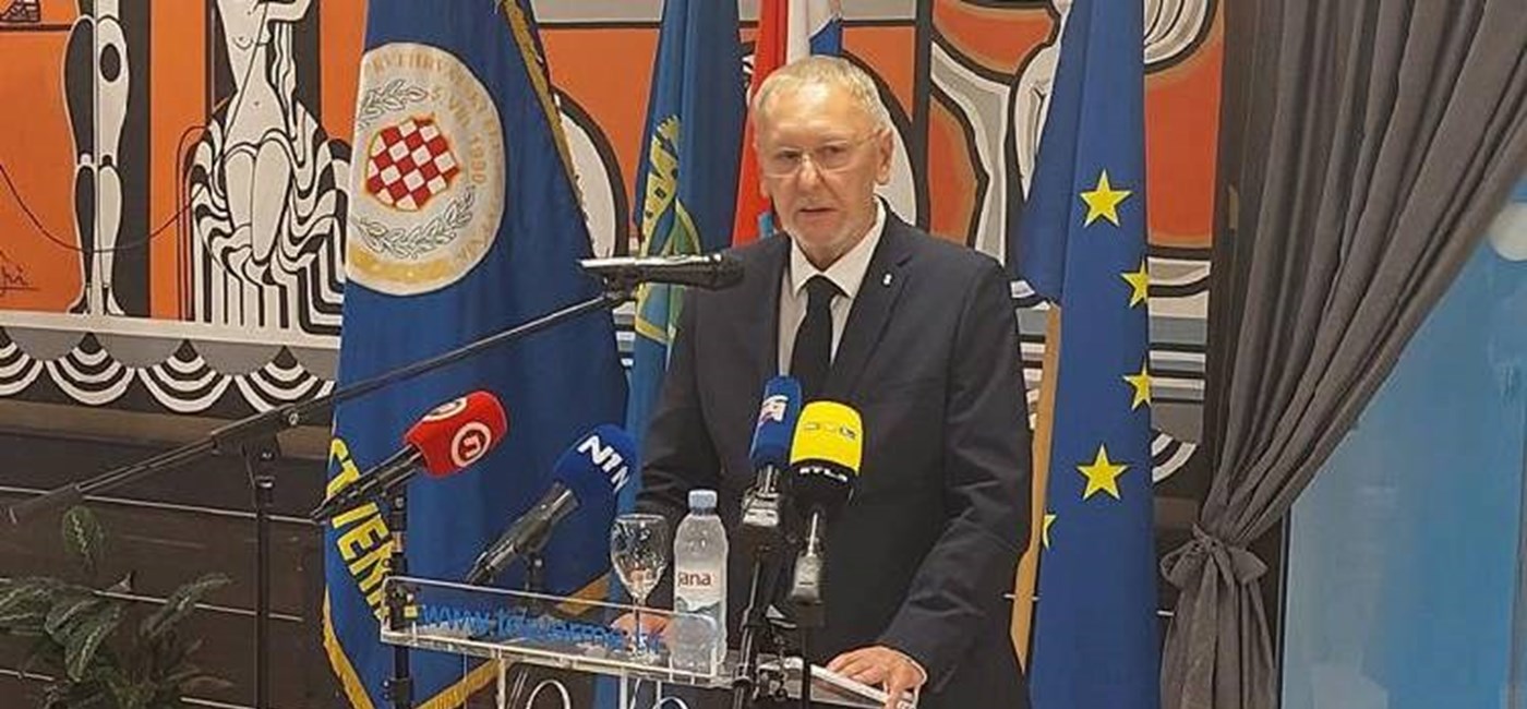 Božinović redarstvenicima u Topuskom: Vi ste bili prvi od prvih